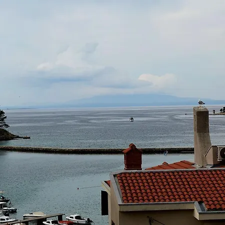 Sunnyy Beacch Apartment