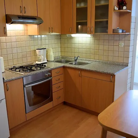 Sunnyy Beacch Apartment